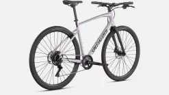 Specialized Sirrus X 2.0 -MAASTOPYÖRÄT myymälä 92421 80 SIRRUS X 20 CLY CSTUMBR BLK RDSQ