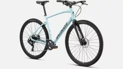 Specialized Sirrus X 2.0 -MAASTOPYÖRÄT myymälä 92422 80 SIRRUS X 20 ARCTBLU BLK BLKREFL FDSQ