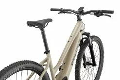 Specialized Turbo Tero 3.0 Step-Through -MAASTOPYÖRÄT myymälä 95122 73 TERO 30 ST WHTMTN GUN D1 POV 1 19e41385 3fbe 49aa a955 31092fc7fbb2