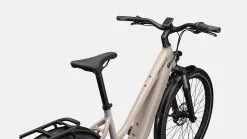 Specialized Vado 3.0 IGH Step-Through -MAASTOPYÖRÄT myymälä 95322 62 VADO 30 IGH ST WHTMTN BLKREFL D1 POV