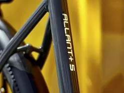 Trek Allant+ 5 Lowstep (2022) 25 Trek Allant+ 5 Lowstep (2022) -MAASTOPYÖRÄT myymälä AllantPlus5Lowstep 21 33127 A Alt1