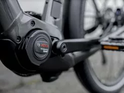 Trek Allant+ 8S (2023) -MAASTOPYÖRÄT myymälä AllantPlus8S 21 30255 B Alt2