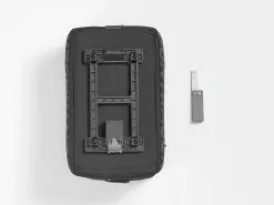 Bontrager MIK Commuter Trunk Bag 7 Bontrager MIK Commuter Trunk Bag -MAASTOPYÖRÄT myymälä BontragerCommuterTrunkBag 33172 A Alt2