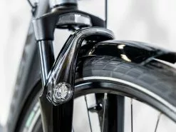 Trek District+ 2 (2023) -MAASTOPYÖRÄT myymälä DistrictPlus2 23 36559 A Alt7