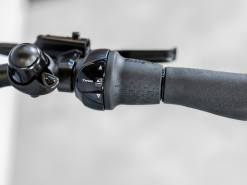 Trek District+ 3 Lowstep (2023) -MAASTOPYÖRÄT myymälä DistrictPlus3Lowstep500W 23 36797 B Alt4 1