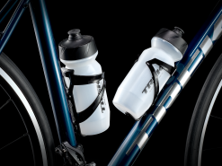 Trek Domane AL 2 (2023) -MAASTOPYÖRÄT myymälä DomaneAL2 21 33037 A Accessory2