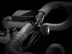 Trek Domane AL 5 Disc (2022) 23 Trek Domane AL 5 Disc (2022) -MAASTOPYÖRÄT myymälä DomaneAL5Disc 21 33086 A Accessory1