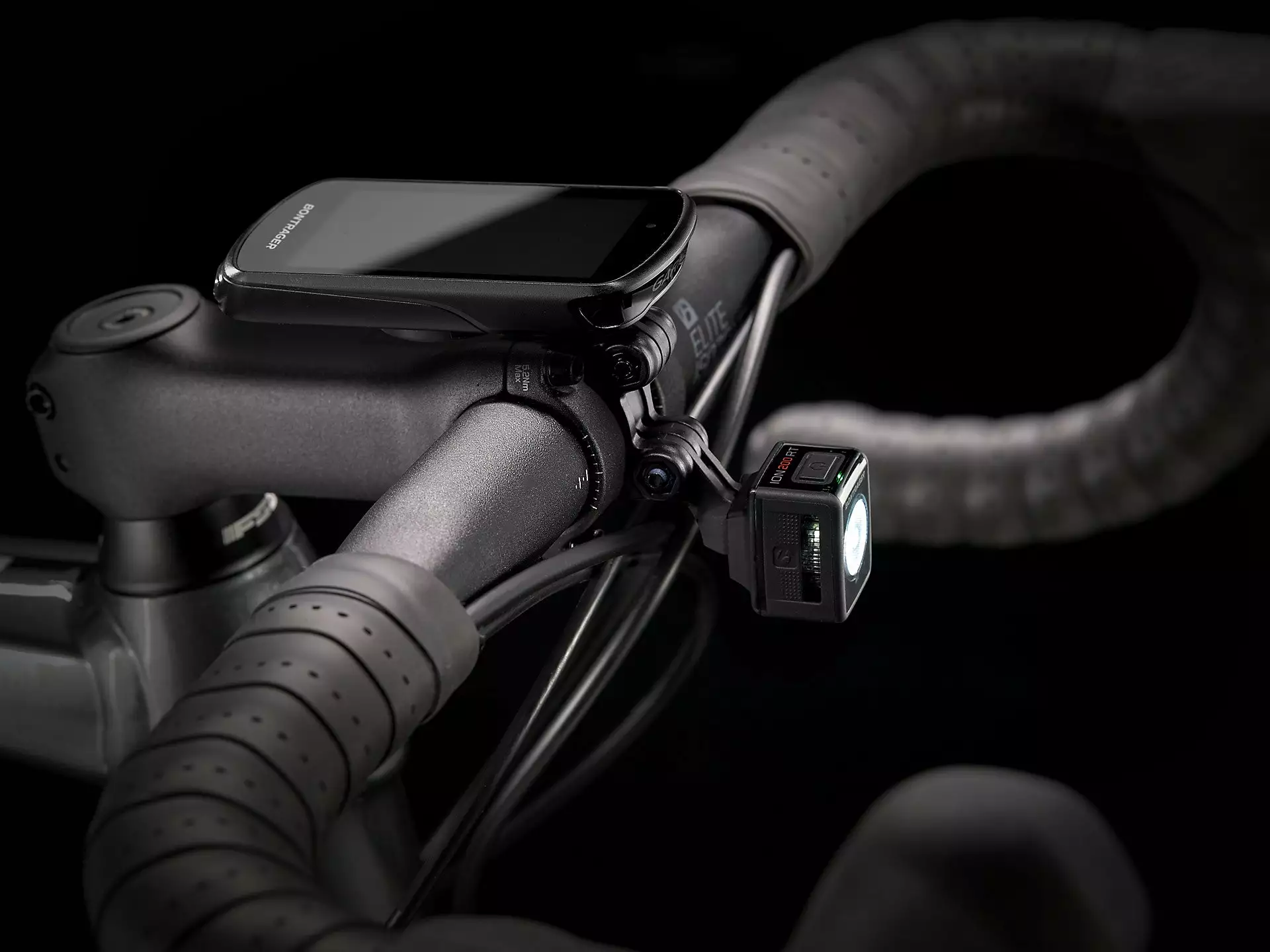 Trek Domane AL 5 Disc (2022) 12 Trek Domane AL 5 Disc (2022) - Image 10