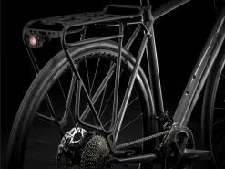 Trek Domane AL 5 Disc (2022) 25 Trek Domane AL 5 Disc (2022) -MAASTOPYÖRÄT myymälä DomaneAL5Disc 21 33086 A Accessory3