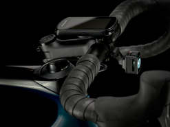 Trek Domane SL 7 ETap Gen 3 (2023) -MAASTOPYÖRÄT myymälä DomaneSL7eTap 21 32996 B Accessory2 1