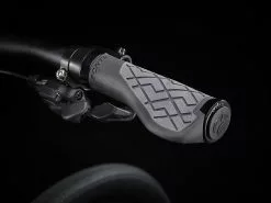 Trek Dual Sport 3 Gen 4 (2023) 32 Trek Dual Sport 3 Gen 4 (2023) -MAASTOPYÖRÄT myymälä DualSport3 22 35104 A Alt2