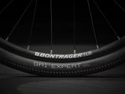 Trek Dual Sport 3 Gen 4 (2023) 37 Trek Dual Sport 3 Gen 4 (2023) -MAASTOPYÖRÄT myymälä DualSport3 22 35104 A Alt6