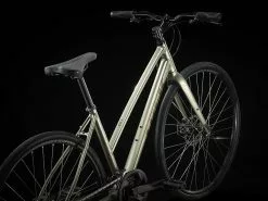 Trek FX 1 Disc Stagger (2023) -MAASTOPYÖRÄT myymälä FX1StaggerDisc 22 35002 A Alt1