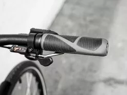 Trek FX 2 Disc Equipped Stagger (2023) 28 Trek FX 2 Disc Equipped Stagger (2023) -MAASTOPYÖRÄT myymälä FX2DiscEQStagger 22 35139 B Alt2