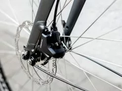 Trek FX 2 Disc Equipped (2023) -MAASTOPYÖRÄT myymälä FX2DiscEquipped 22 35018 A Alt3