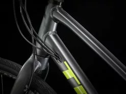 Trek FX 2 Disc Stagger (2023) -MAASTOPYÖRÄT myymälä FX2DiscStagger 22 35004 A Alt9