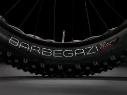 Trek Farley 9.6 (2022) -MAASTOPYÖRÄT myymälä Farley96 22 35185 A Alt3