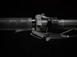 Trek Fuel EXe 9.7 (2023) 26 Trek Fuel EXe 9.7 (2023) -MAASTOPYÖRÄT myymälä FuelEXe97SLXXT 23 36365 A Alt3