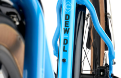 Kona Dew Deluxe (2022) -MAASTOPYÖRÄT myymälä Nayttokuva2022 5 9kello19.47.08