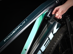 Trek Powerfly 7 Gen 3 (2023) 28 Trek Powerfly 7 Gen 3 (2023) -MAASTOPYÖRÄT myymälä Powerfly7 22 35403 C Alt3 1