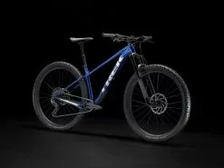 Trek Roscoe 8 (2023) -MAASTOPYÖRÄT myymälä Roscoe8 22 35117 B Portrait