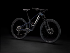 Trek Slash 9.7 (2023) -MAASTOPYÖRÄT myymälä Slash97SLXXT 22 35068 A Portrait 1