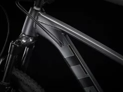 Trek X-Caliber 8 (2022-2023) 34 Trek X-Caliber 8 (2022-2023) -MAASTOPYÖRÄT myymälä XCaliber8 22 35069 A Alt3