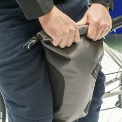 Geosmina Handlebar Bag 14 Geosmina Handlebar Bag -MAASTOPYÖRÄT myymälä handlebarbag close 2 900x900 1