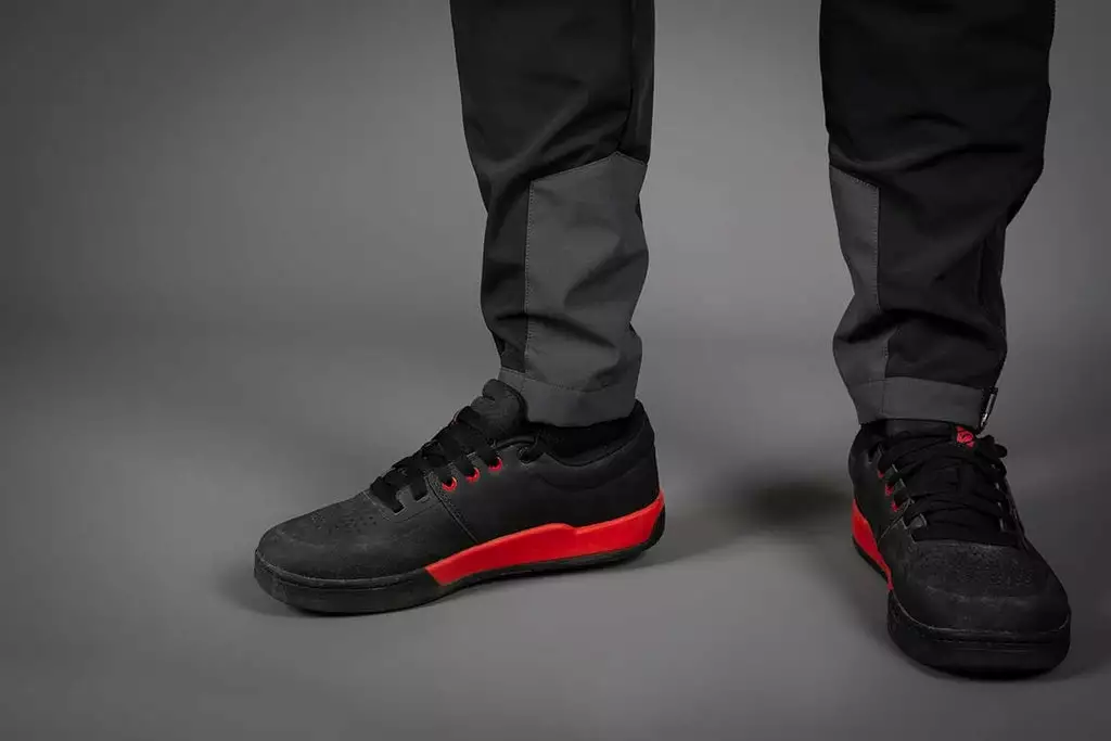 Endura MT500 Freezing Point Pyöräilyhousut 7 Endura MT500 Freezing Point Pyöräilyhousut - Image 5