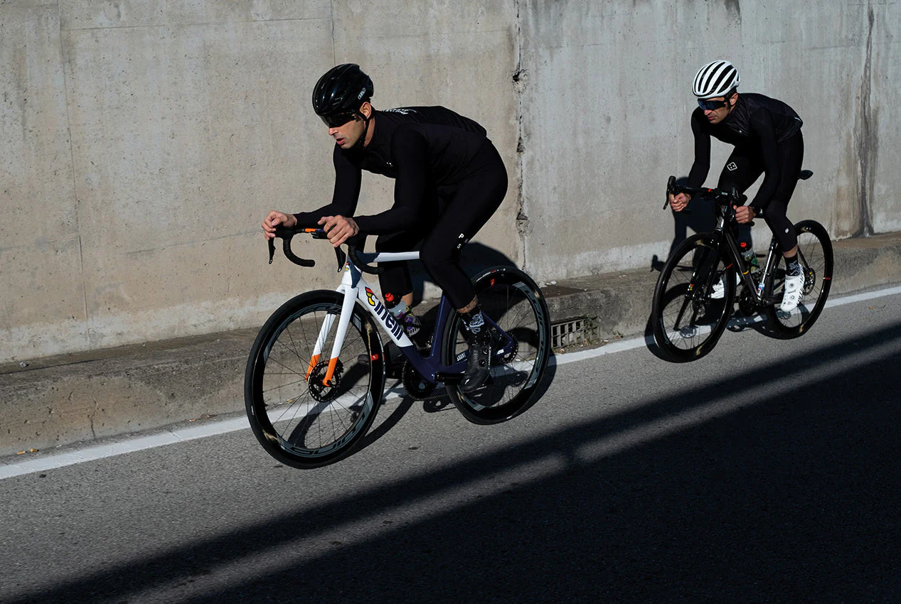 Edessä -MAASTOPYÖRÄT myymälä banner road 1269